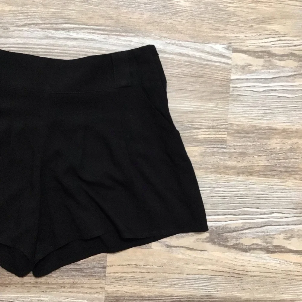 A. Byer Black Side Zip High Rise Pleated Dress Shorts 9